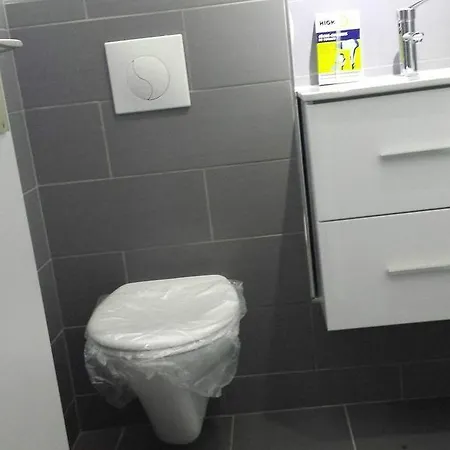 Studio Moderne A Centre *
